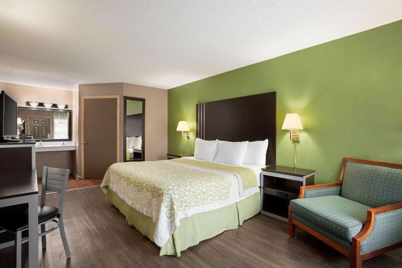 Days Inn By Wyndham Hardeeville/ I-95 State Line Bagian luar foto