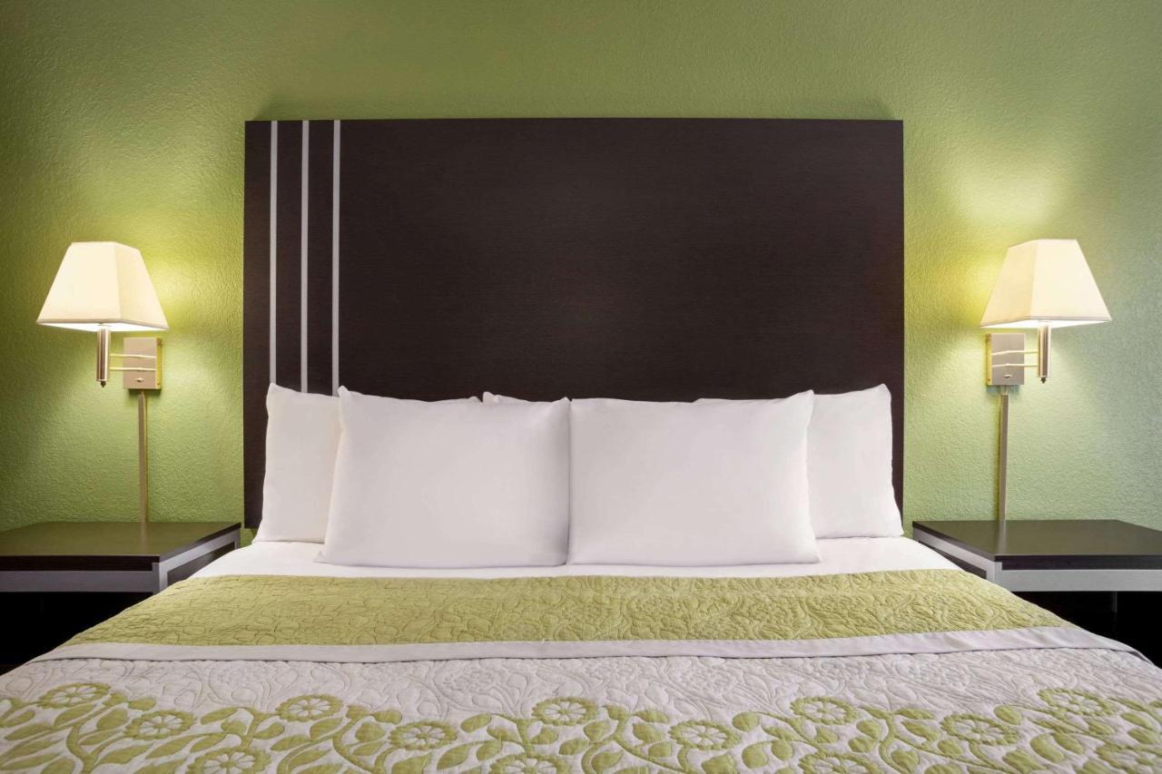 Days Inn By Wyndham Hardeeville/ I-95 State Line Bagian luar foto