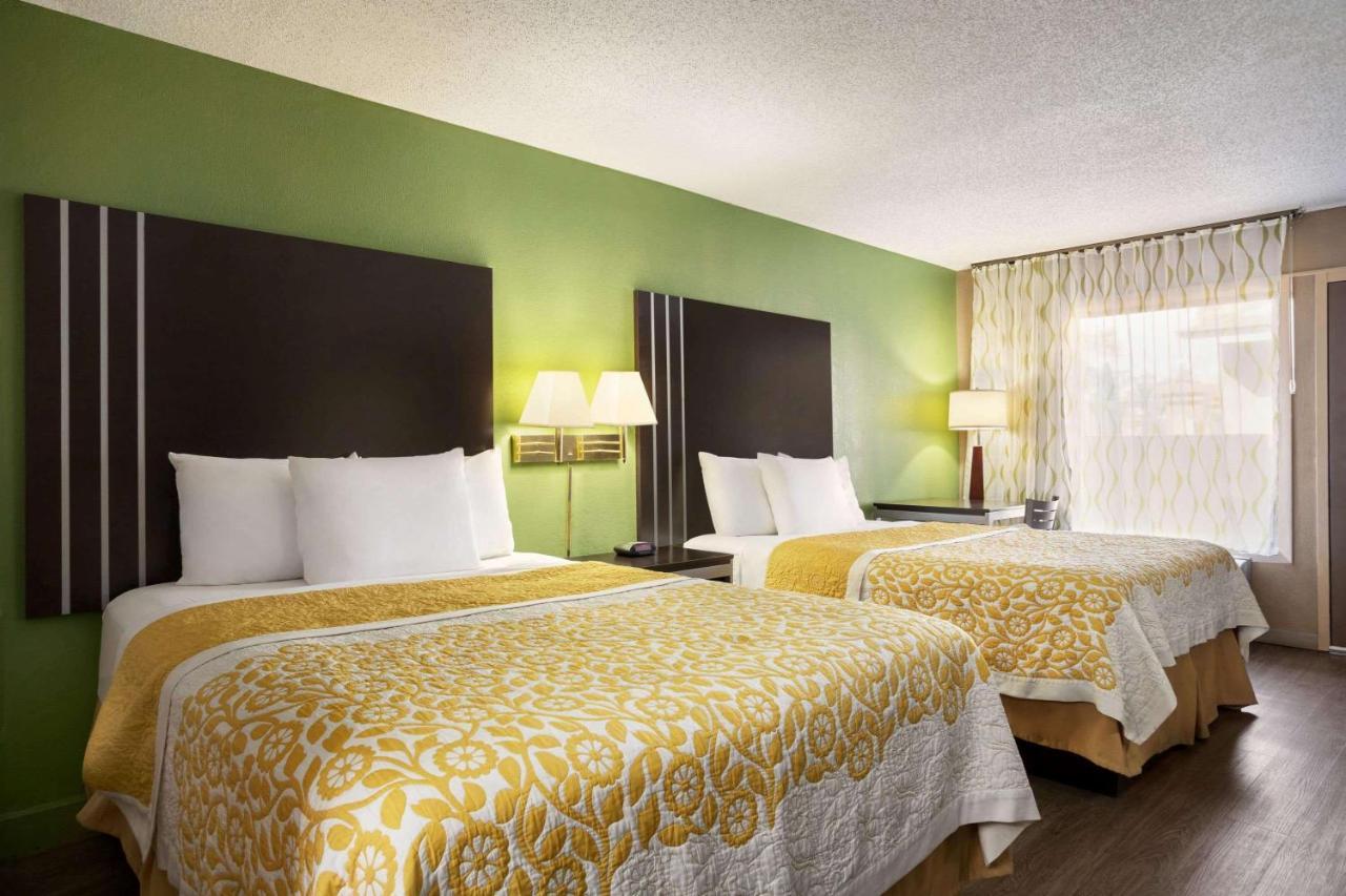 Days Inn By Wyndham Hardeeville/ I-95 State Line Bagian luar foto