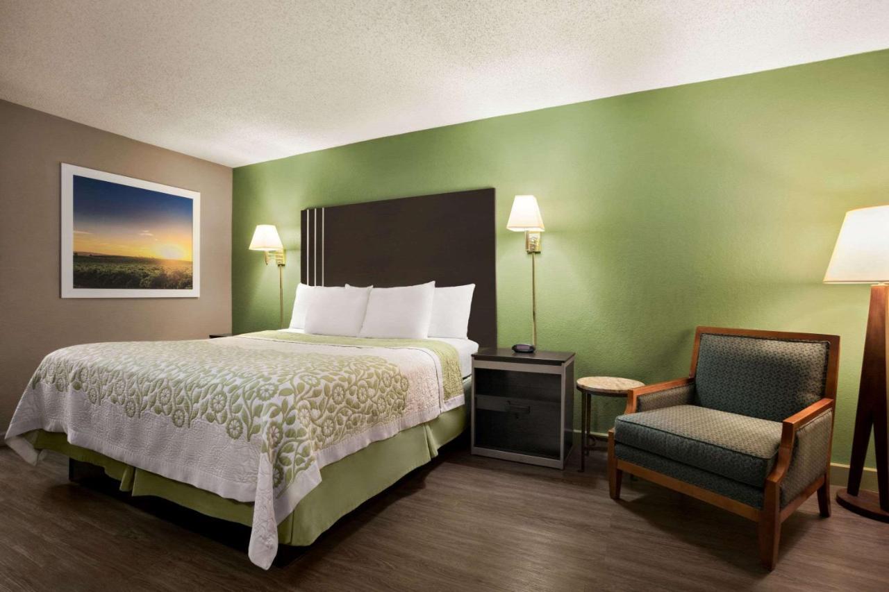 Days Inn By Wyndham Hardeeville/ I-95 State Line Bagian luar foto