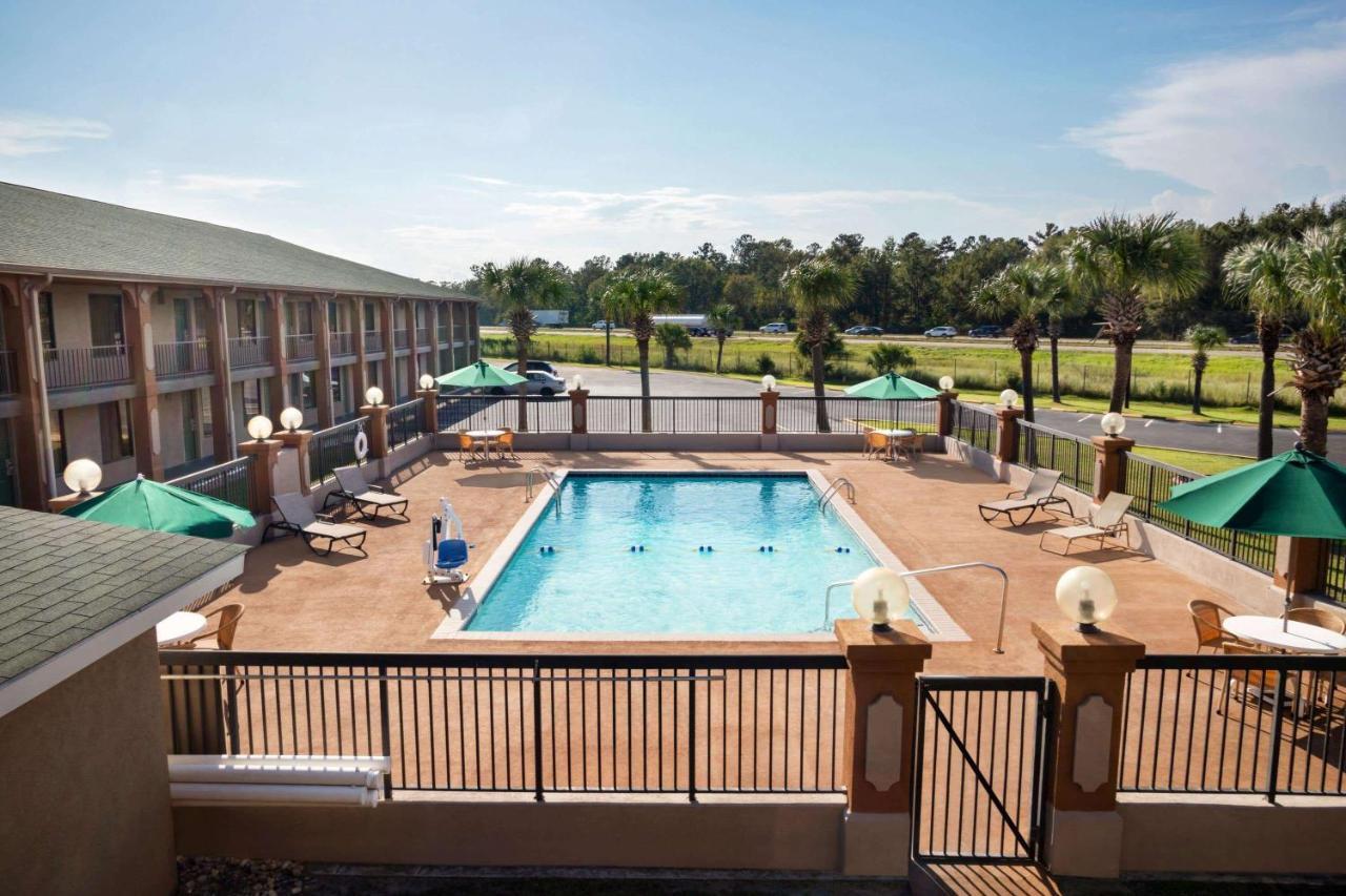Days Inn By Wyndham Hardeeville/ I-95 State Line Bagian luar foto