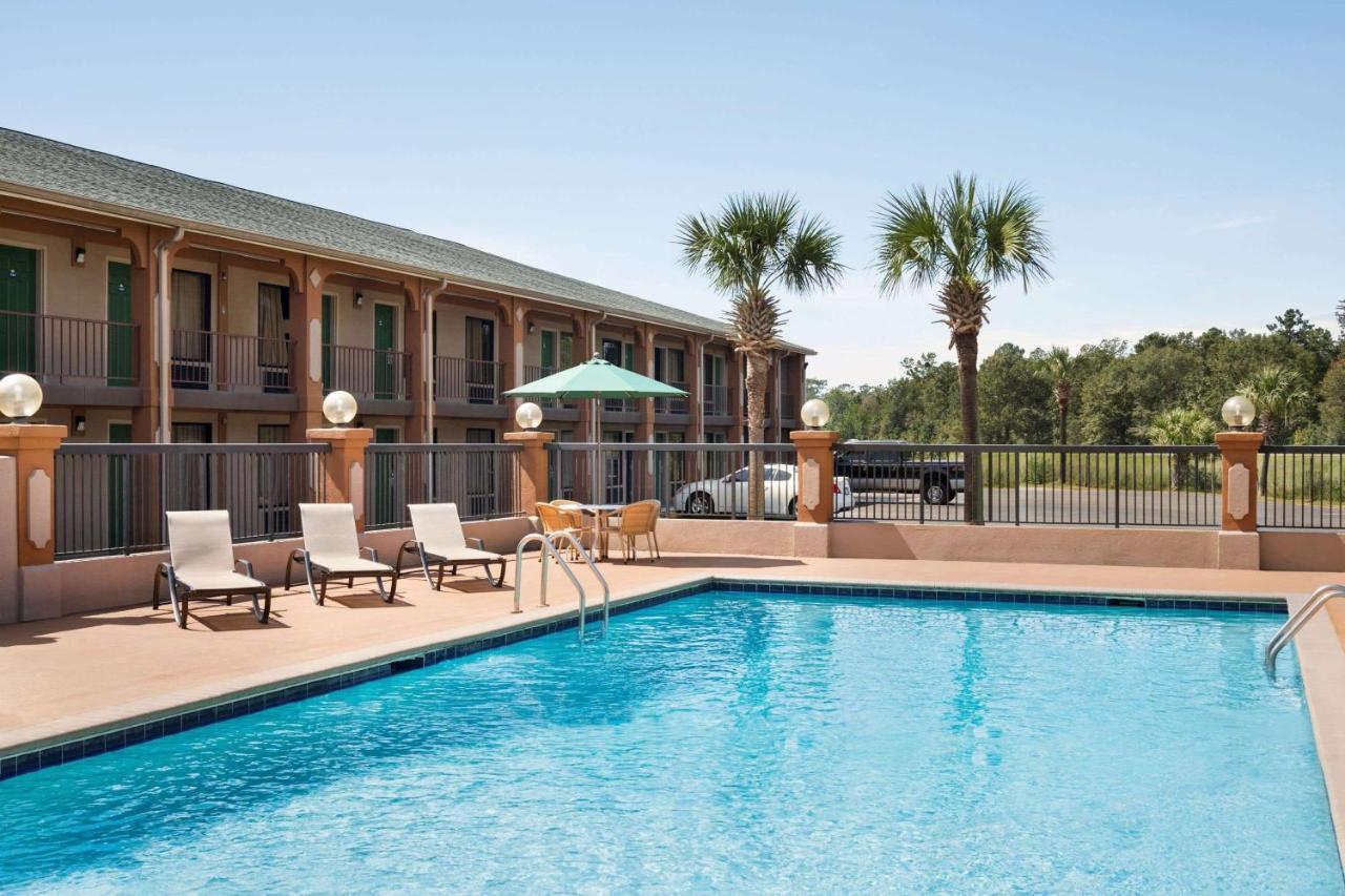Days Inn By Wyndham Hardeeville/ I-95 State Line Bagian luar foto
